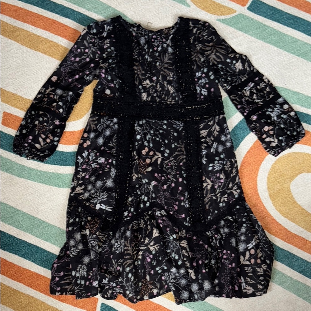 Moulinette Soeurs Floral Dress with peekaboo lace trim throughout